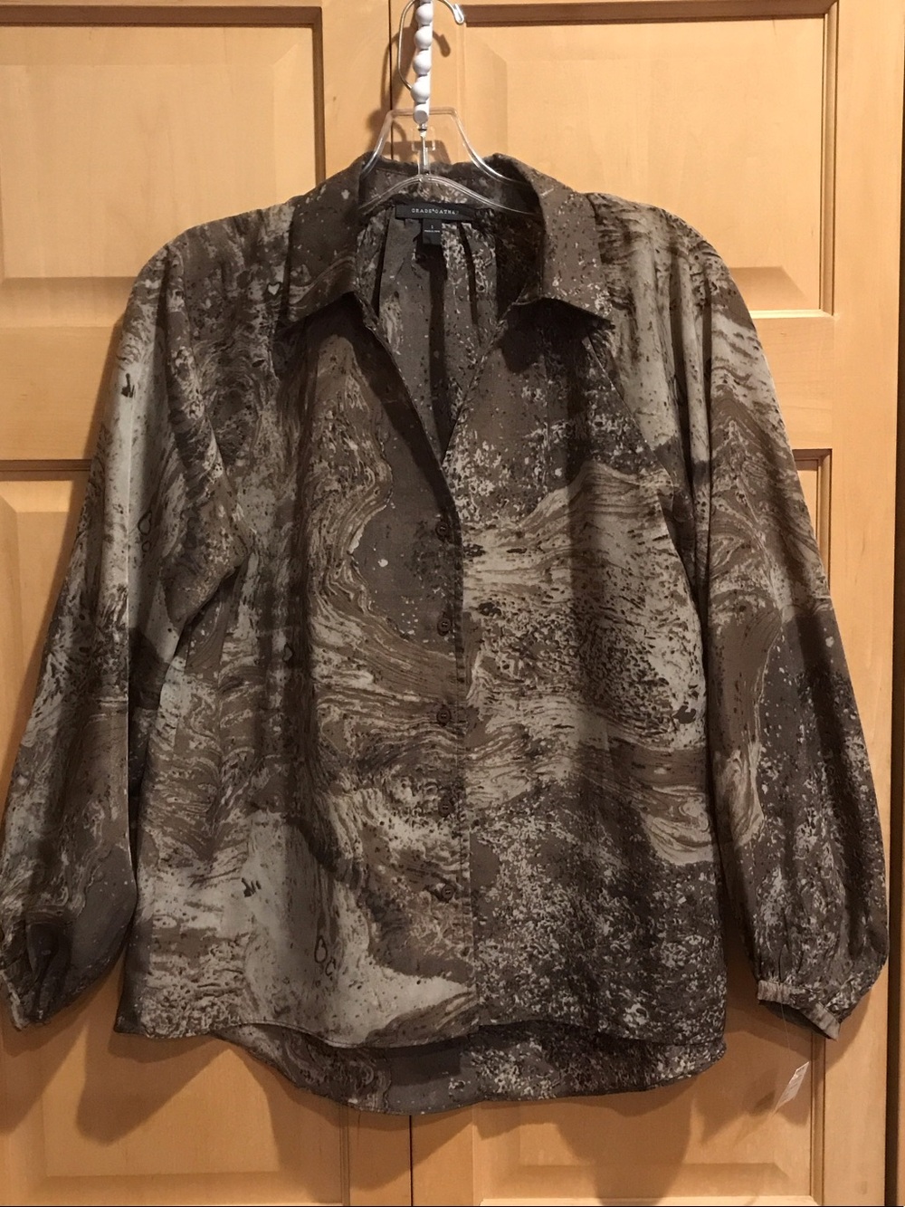 New Grade & Gather Marble-Print Button-Front Blouse in Brown Shades
